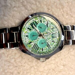 Vintage Fossil 40 MM women’s silver stainless steel Dial Quartz watch
